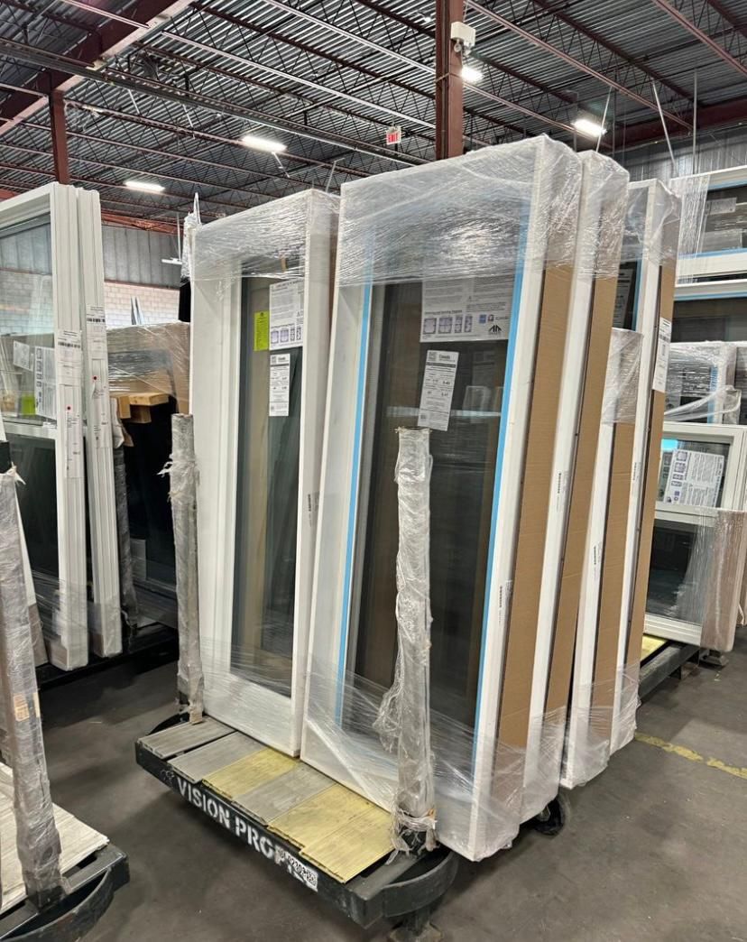 New Impact windows and Doors/Nuevas puertas y Ventanas de impactos