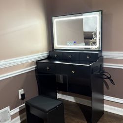 Makeup Vanity 5 Drawers LED Lights Mirror With Chair, Charging Station, 3 Adjustable Light Modes.   