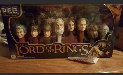 Pez Lord of the Rings set