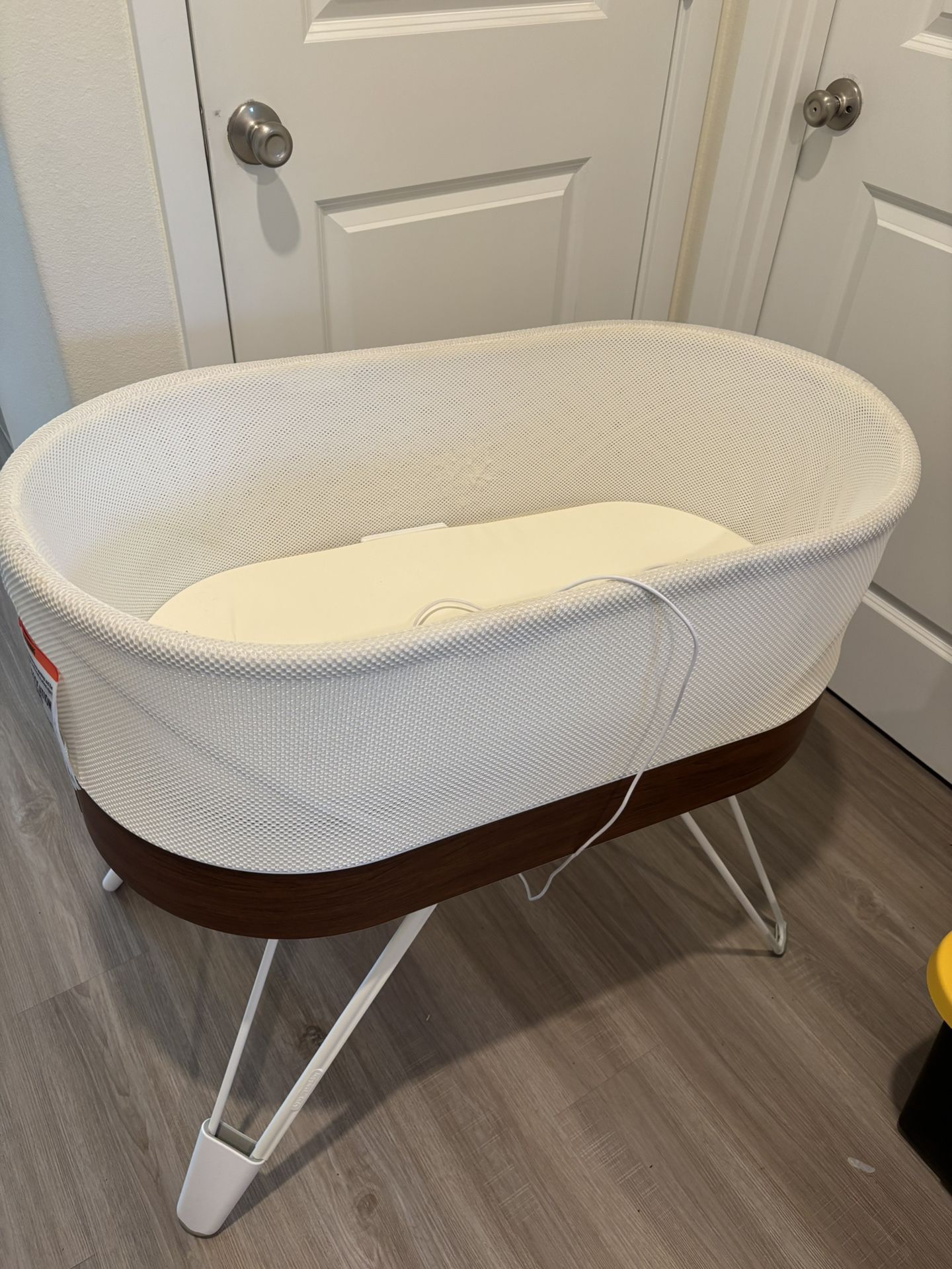 Snoo Smart Bassinet