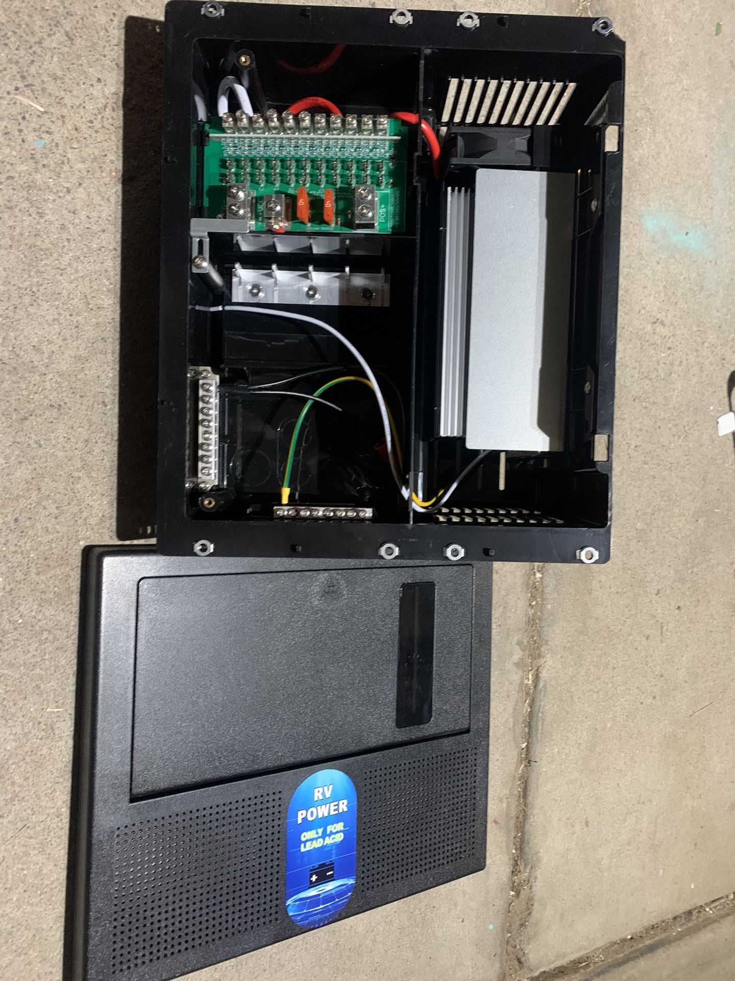 WF-8955-AD Power Center Converter Charger,WF8900 Series RV Converter/Charger,55 Amp DC Output w/ 11 Circuits WF-8955PEC
