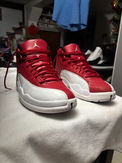 Jordan retro 12’s gym red size 9