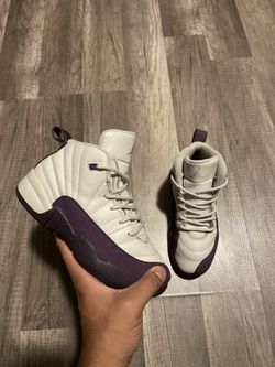 Jordan 12 Sand Desert/plum Size 1.5Y