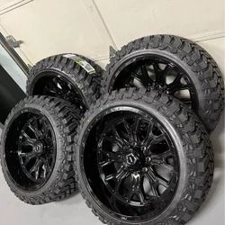 22x12 TIS 560B WHEELS RIMS 33" MT TIRES CHEVY GMC RAM 1500 TUNDRA 6x139.7 TRD