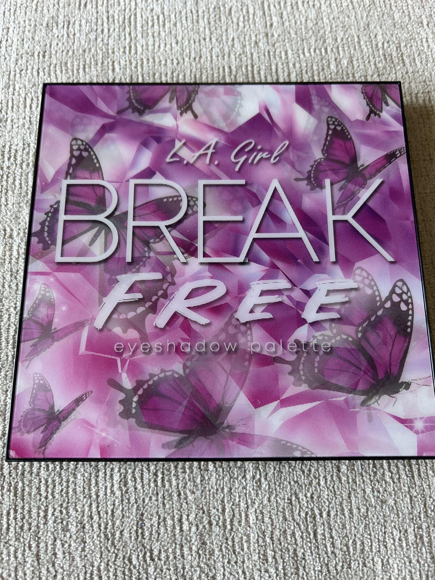 L.A. Girl Break Free 16 Color Eyeshadow Palette w/ Mirror - THIS IS ME