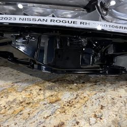 2021-23 Nissan Rogue Right Head Light OEM 