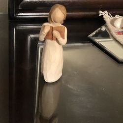 Love Of Learning Figurine Girl With Book Willow Tree Demdaco