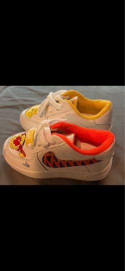 Nike Winnie the Pooh white black yellow and orange size 10c
