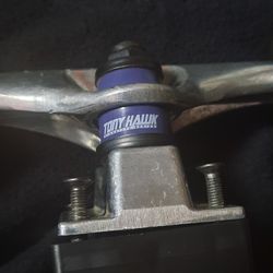 Tony Hawk Trucks With Wheel Set