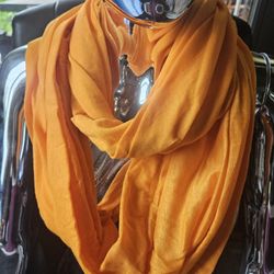 BEAUTIFUL NWT INFINITY SCARF STUDIO 74"/JERSEY INFINITY SCARF IN SOLID ORANGE 