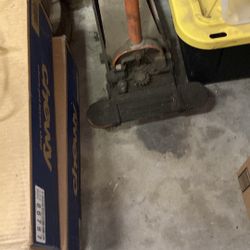 Vintage 1.5 Ton Floor Jack 