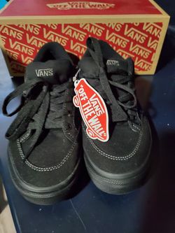Boys Vans Size 5.5 NEW