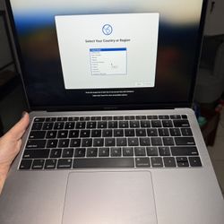 MacBook Air 13 Inch 2018