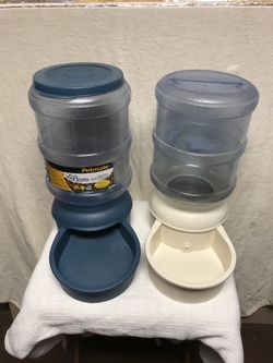Food & water containers/bowls - pets/animals