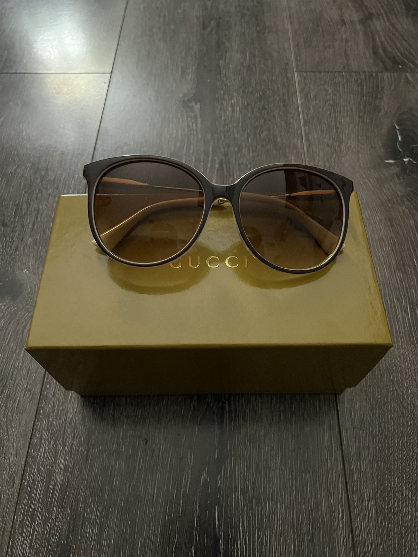 Gucci sunglasses 