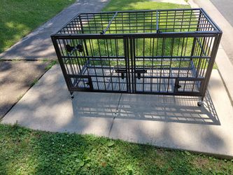 Heavy duty dog crate