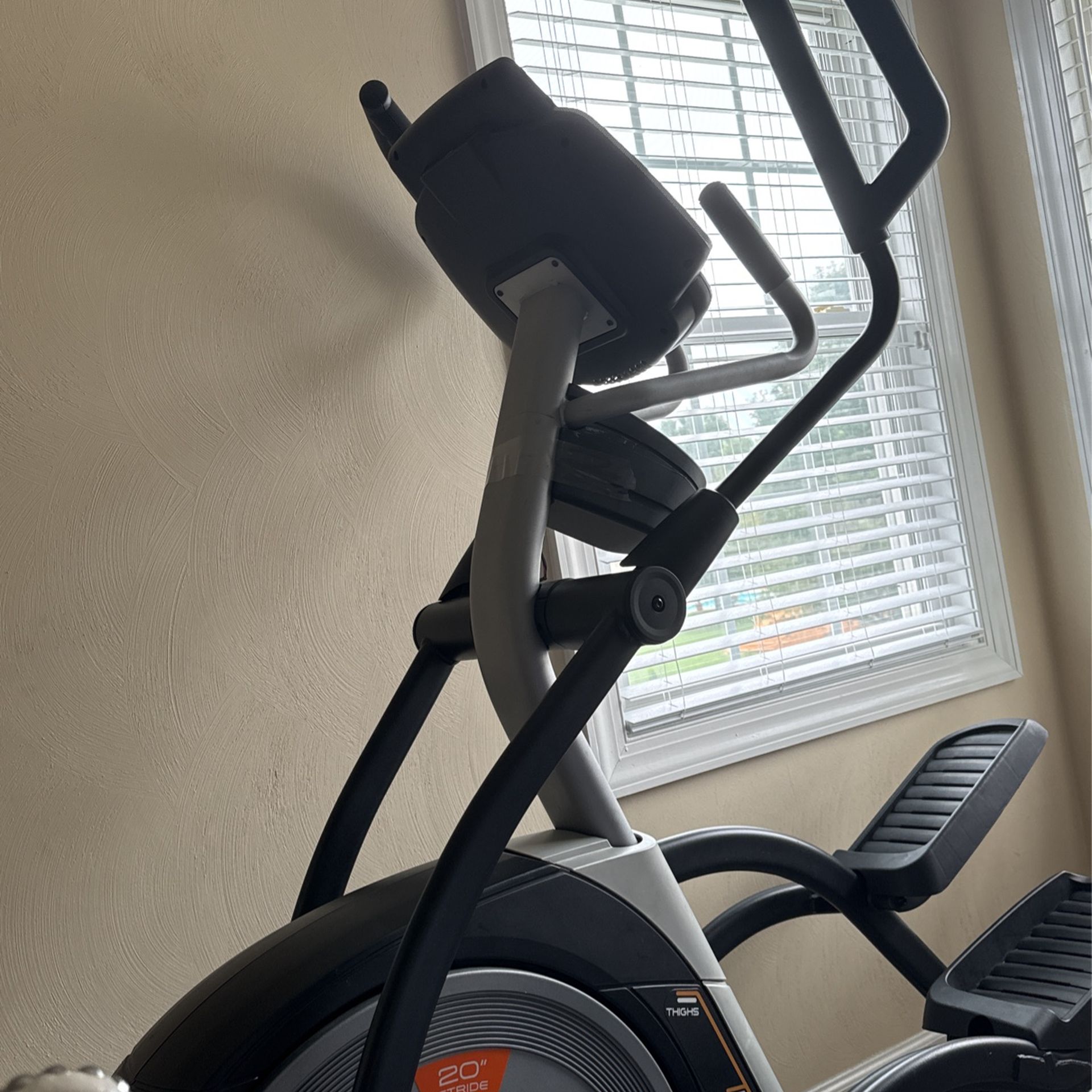 NordicTrack Elliptical for Sale in Chesapeake VA OfferUp