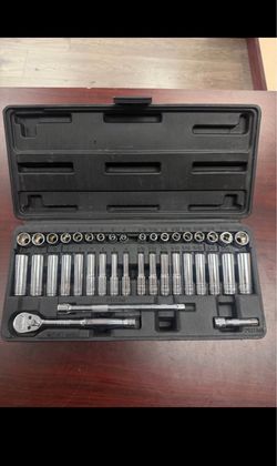 Socket Wrench Set with Case
