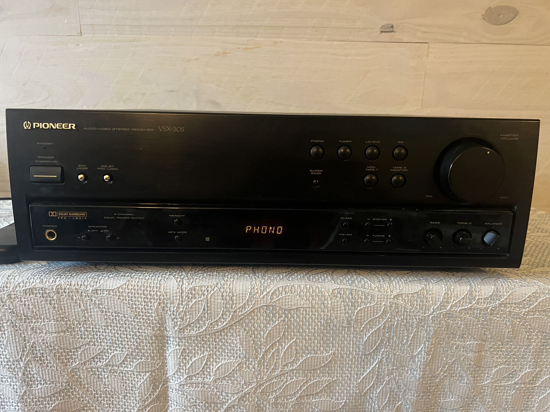 Pioneer VSX-305 A/V Stereo Receiver With Remote