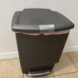 Trash Can SimpleHuman 60-16-14 