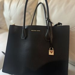 Leather tote micheal kors