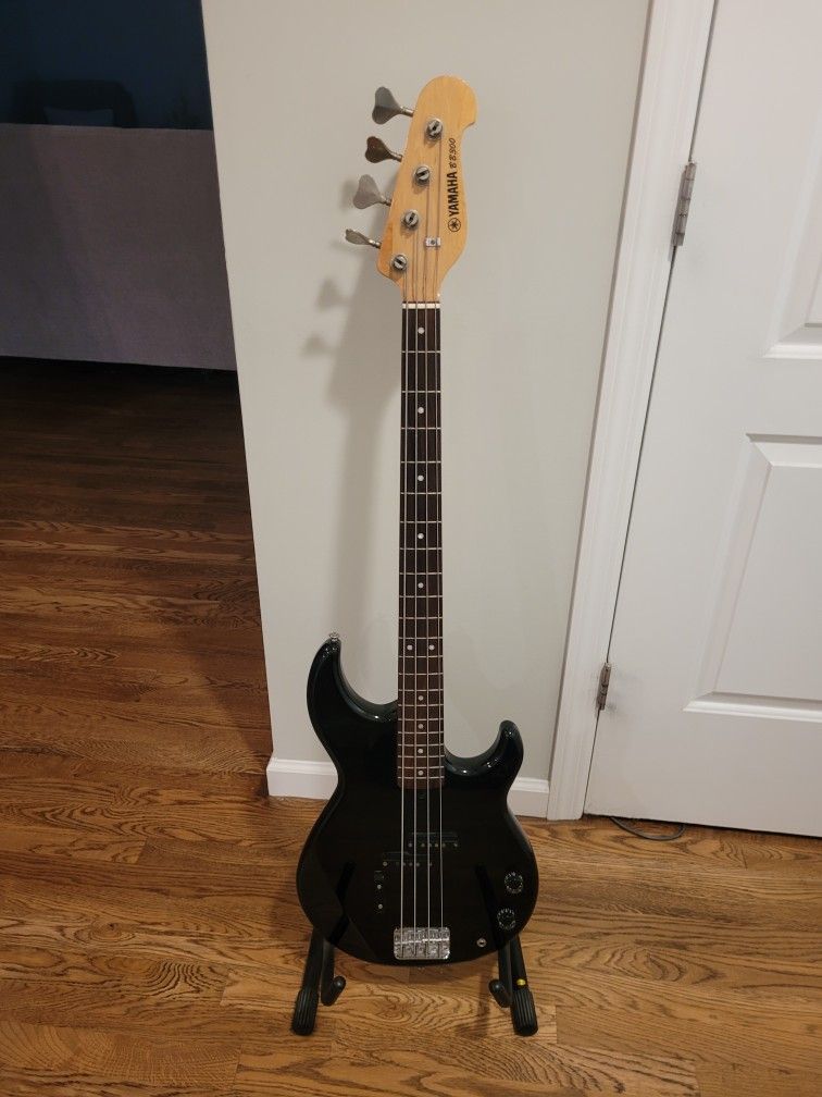 Yamaha Bass Guitar