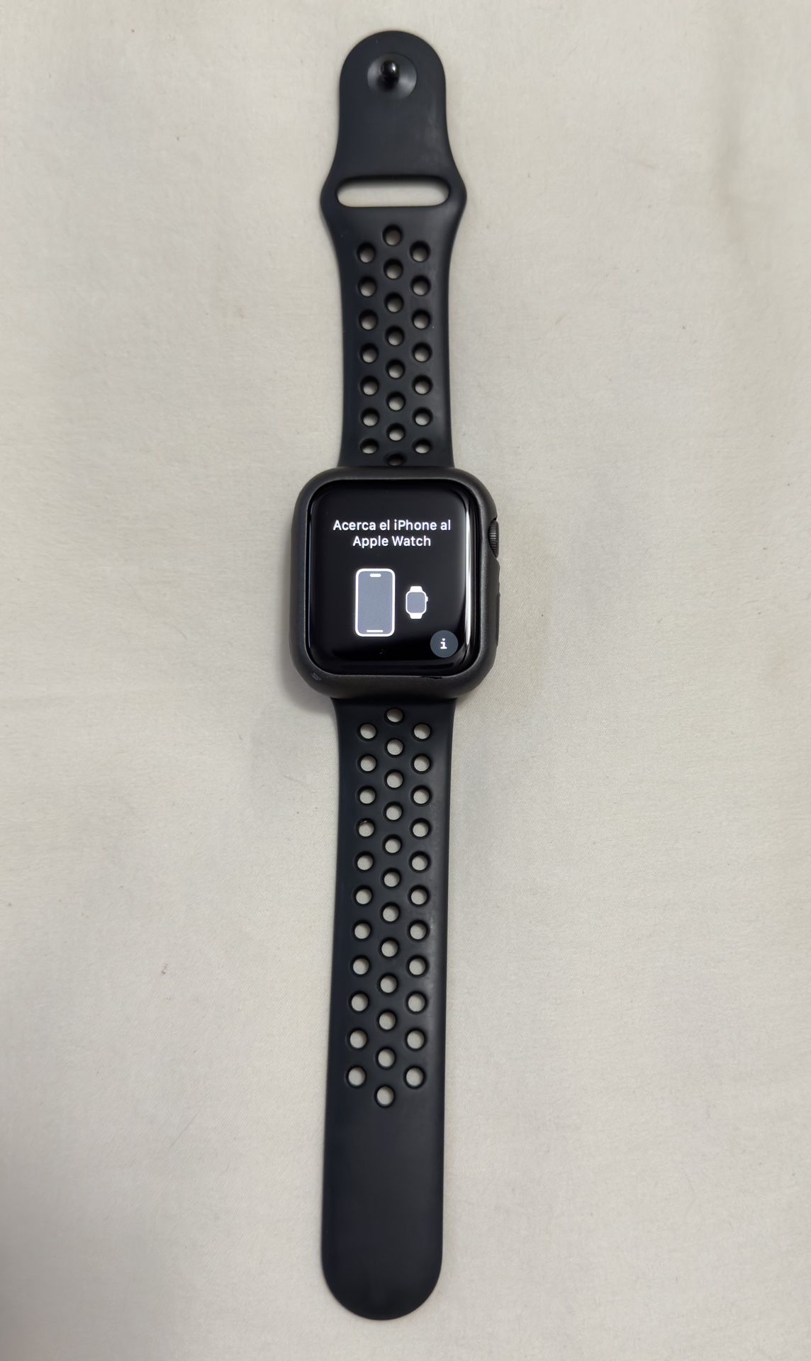Apple iWatch 4 Series 44mm + Charger Like New