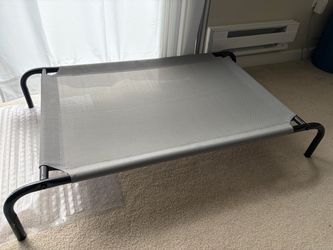 Large Elevated dog bed