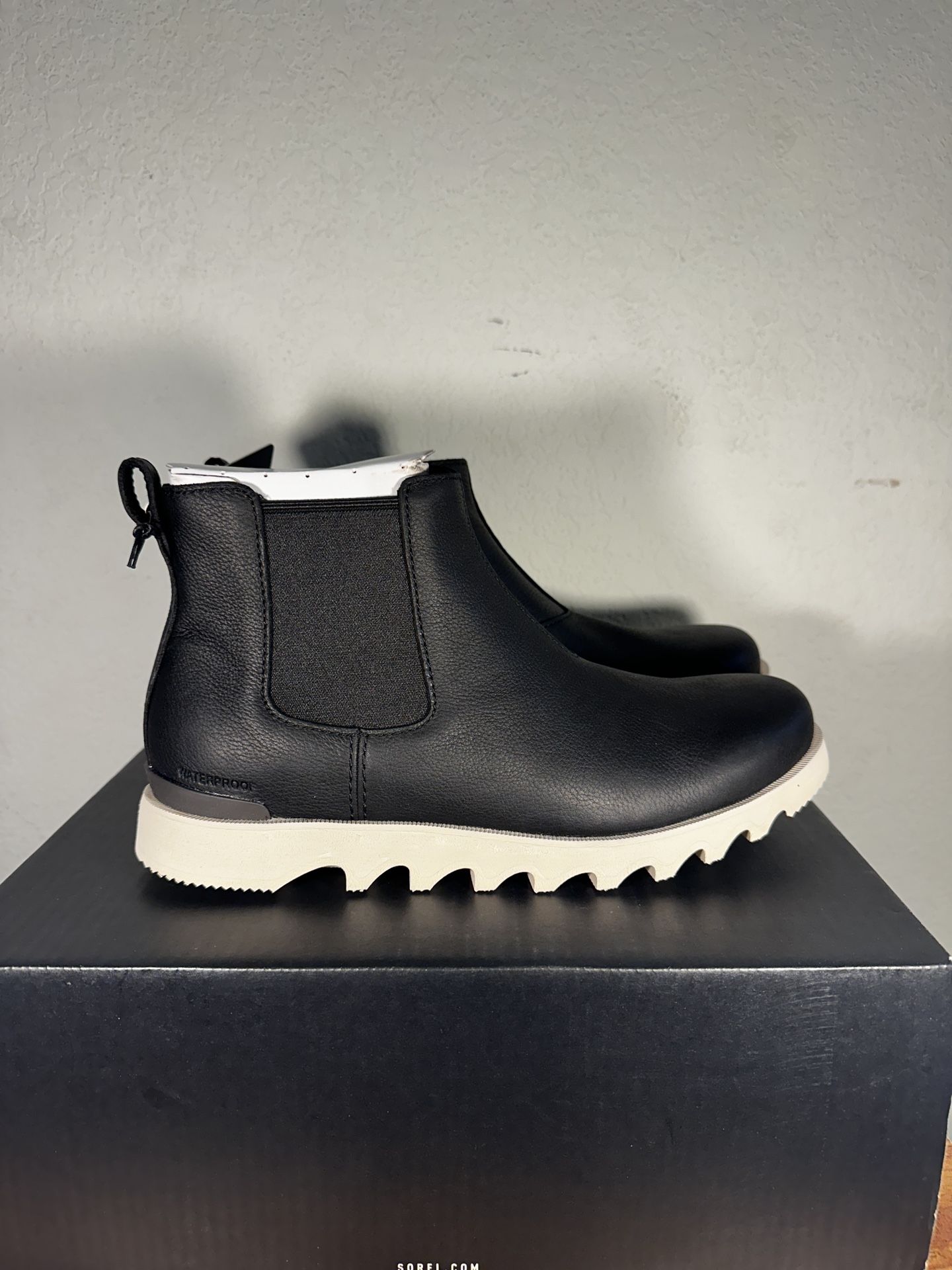 Sorel Kezar Leather Chelsea Boots