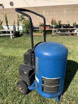 Air Compressor: Used Campbell Hausfeld HJ300101