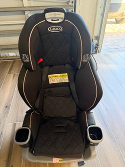 Graco Convertible Car Seat – Black and Gray