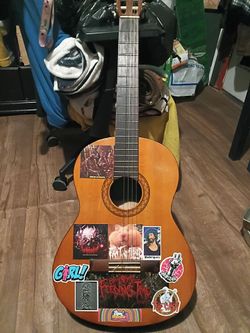YAMAHA C40 GUITAR
