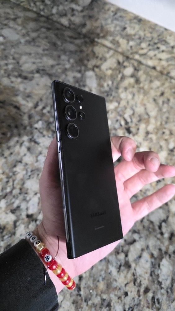 Samsung S23 Ultra 256 Gigs