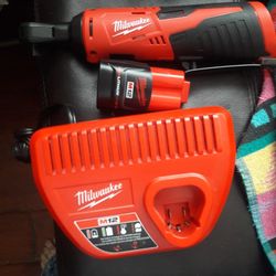 New M12 3/8 Ratchet With A 2.0 Battery And Charger