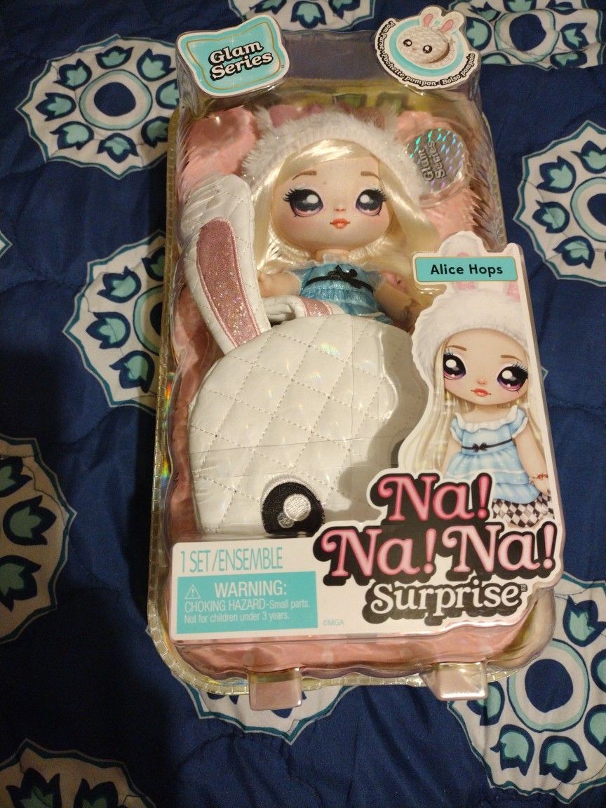 Na! Na! Na! Surprise Glam Series Alice in Wonderland Hops Doll W/ Rabbit Purse