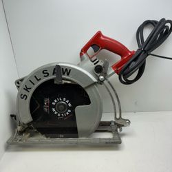 Skilsaw Magnesium Worm Drive Circular Saw 21970067