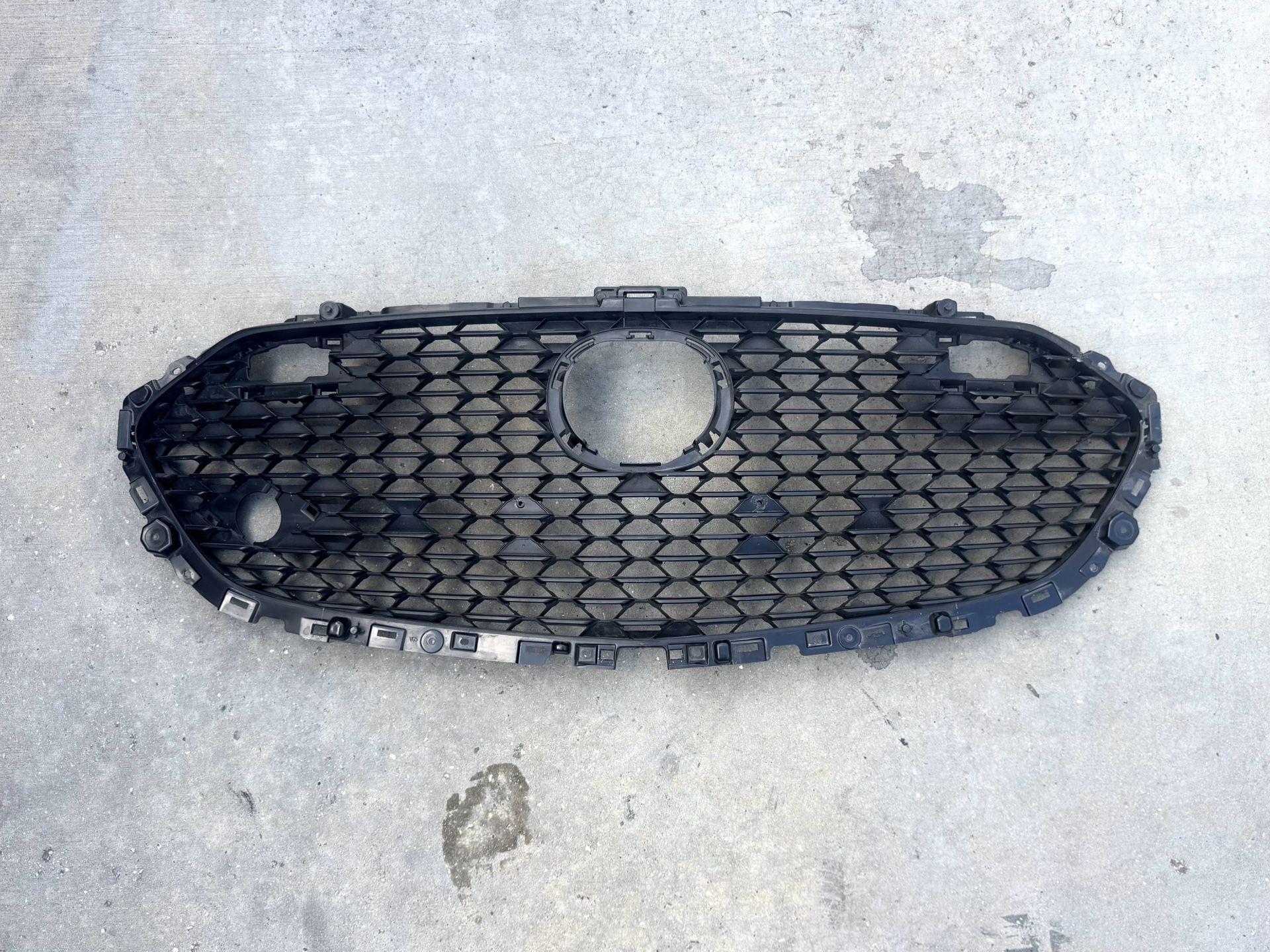 2019 - 2023 MAZDA 3 FRONT LOWER GRILLE OEM