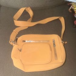 Hitchcock Beige Leather Crossbody Bag Zip Adjustable Strap Silver Hardware