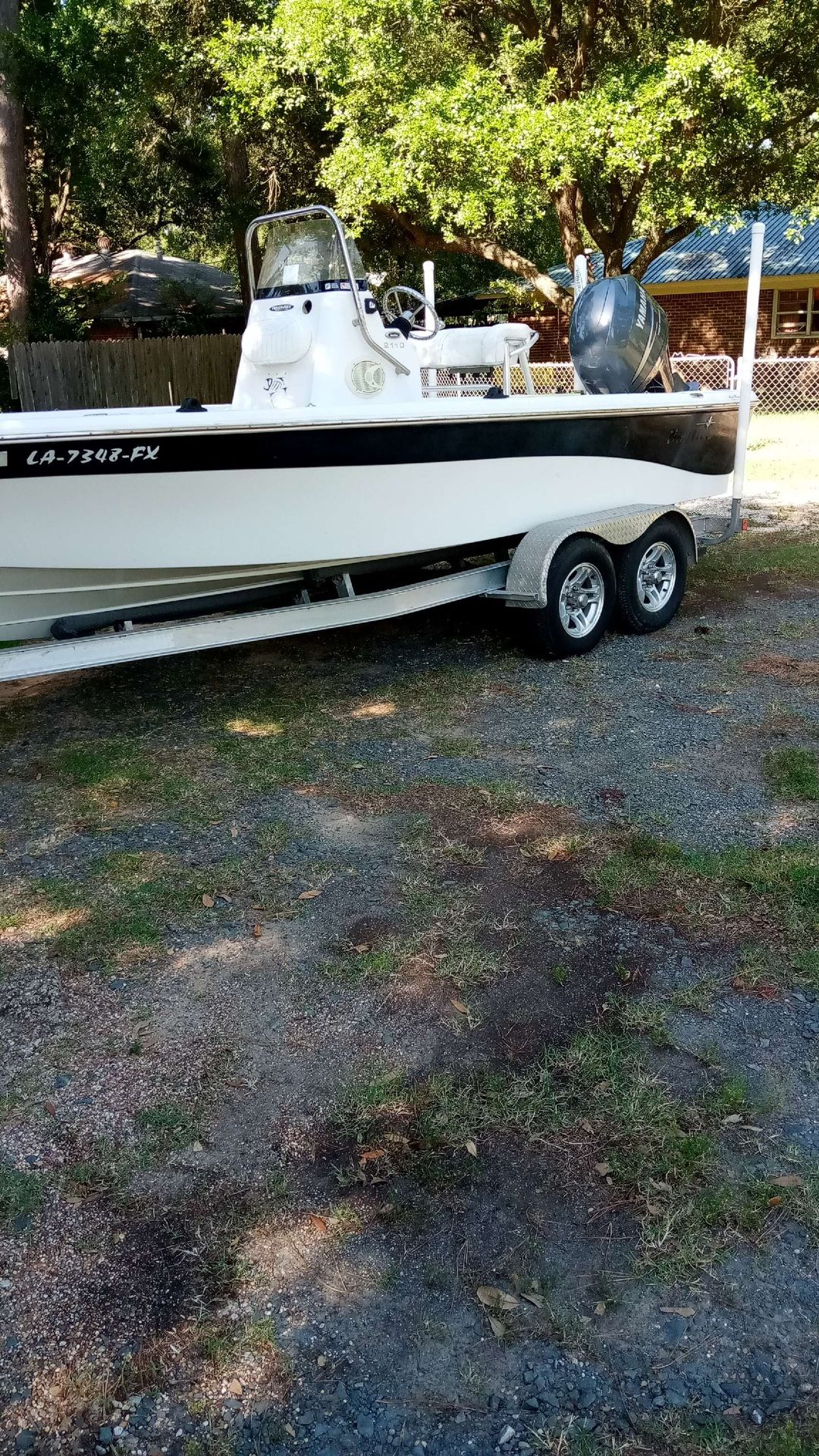 2011 NauticStar 2210