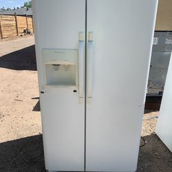 Frigidaire White Refrigerator For Sale $100 Or Best Offer