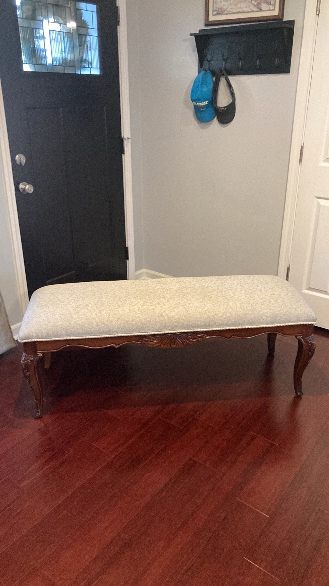 FOOTBED BENCH