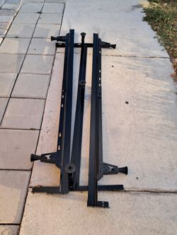 BED FRAME NIG DIZES  PARA LA  CAMA GRANDE$39.99