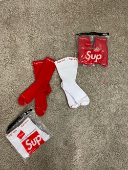 1 pack of red or white socks