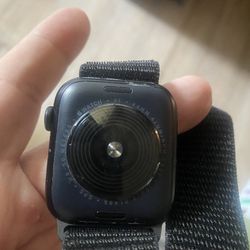 Apple Watch SE 44mm GPS 