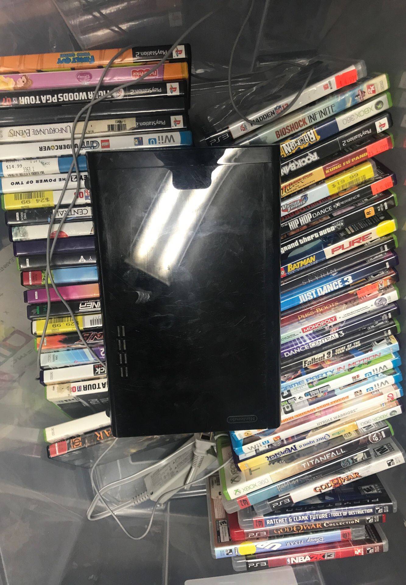 Tub of games and Wii U ps2 ps3 Xbox 360