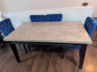 Dinning room table