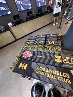 Chivas vs LAFC scarf