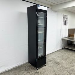 NSF Narrow Glass Door Freezer 6.5 CU.FT SD-190