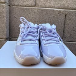 WMNS Air Jordan 11 Retro Low