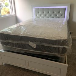Cama Full Con Colchones Quality Nuevo Color Blanco Y Negro 